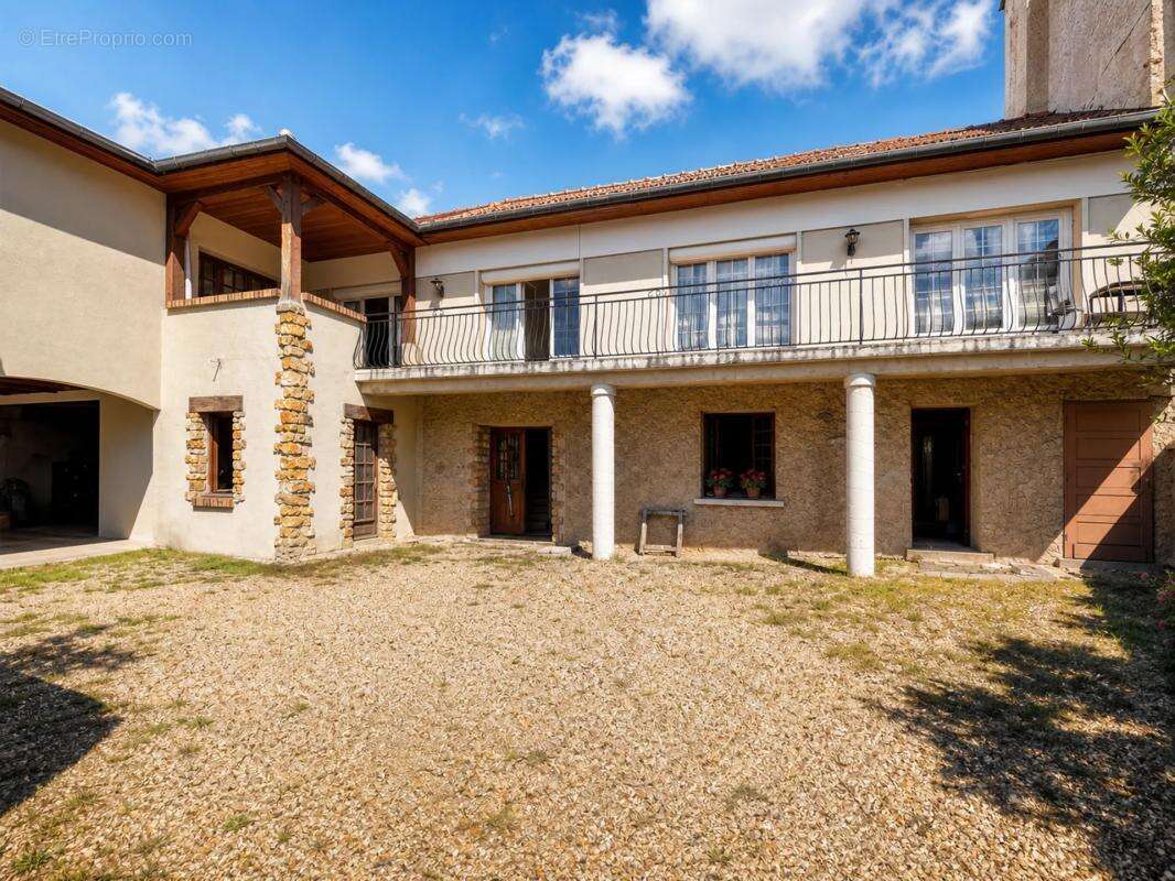 Maison familiale de 168m² avec jardin à Mézières-sur-Seine - photo 15