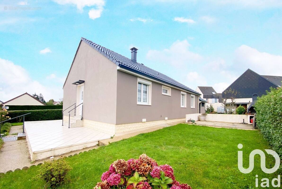 Photo 1 - Maison à EQUEURDREVILLE-HAINNEVILLE