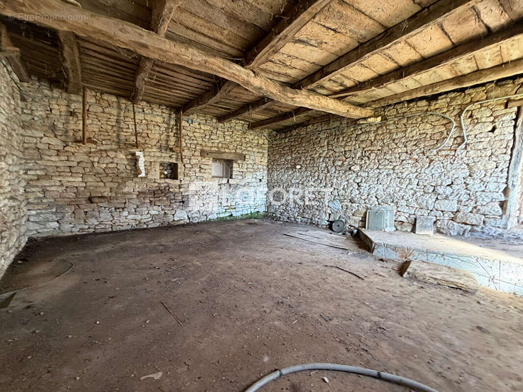 Maison à LAROQUE-DES-ARCS