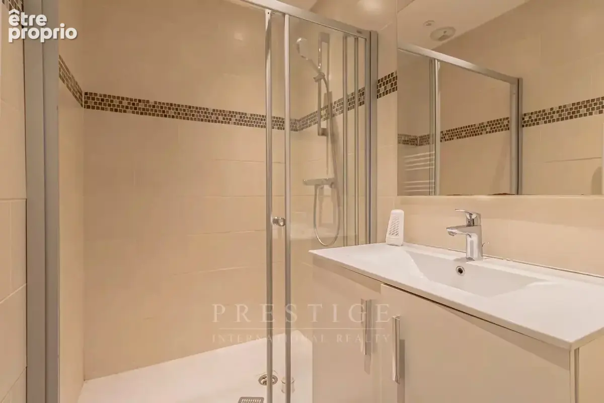 Vieille Antibes, 4 pièces en duplex rénové & meublé - photo 16