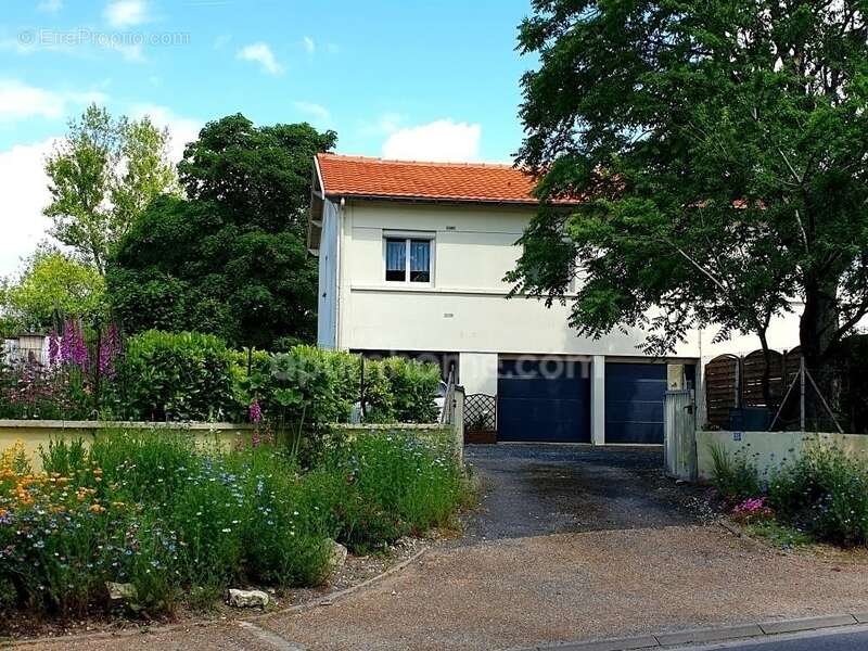 Maison à COULOUNIEIX-CHAMIERS