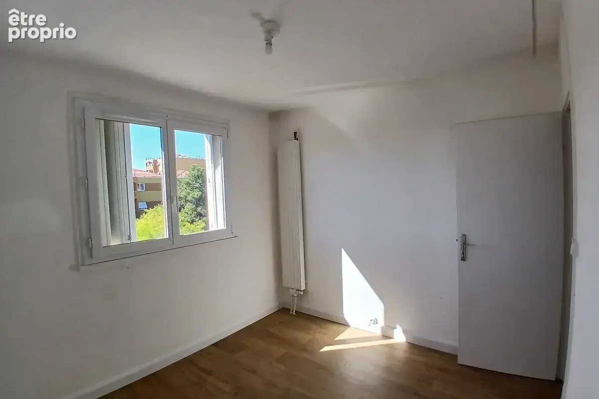 E3032M395L Rare à la vente un beauT4 de 82m2 sans ascenseur - photo 5