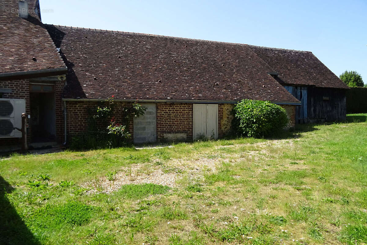 Maison à LA BAZOCHE-GOUET