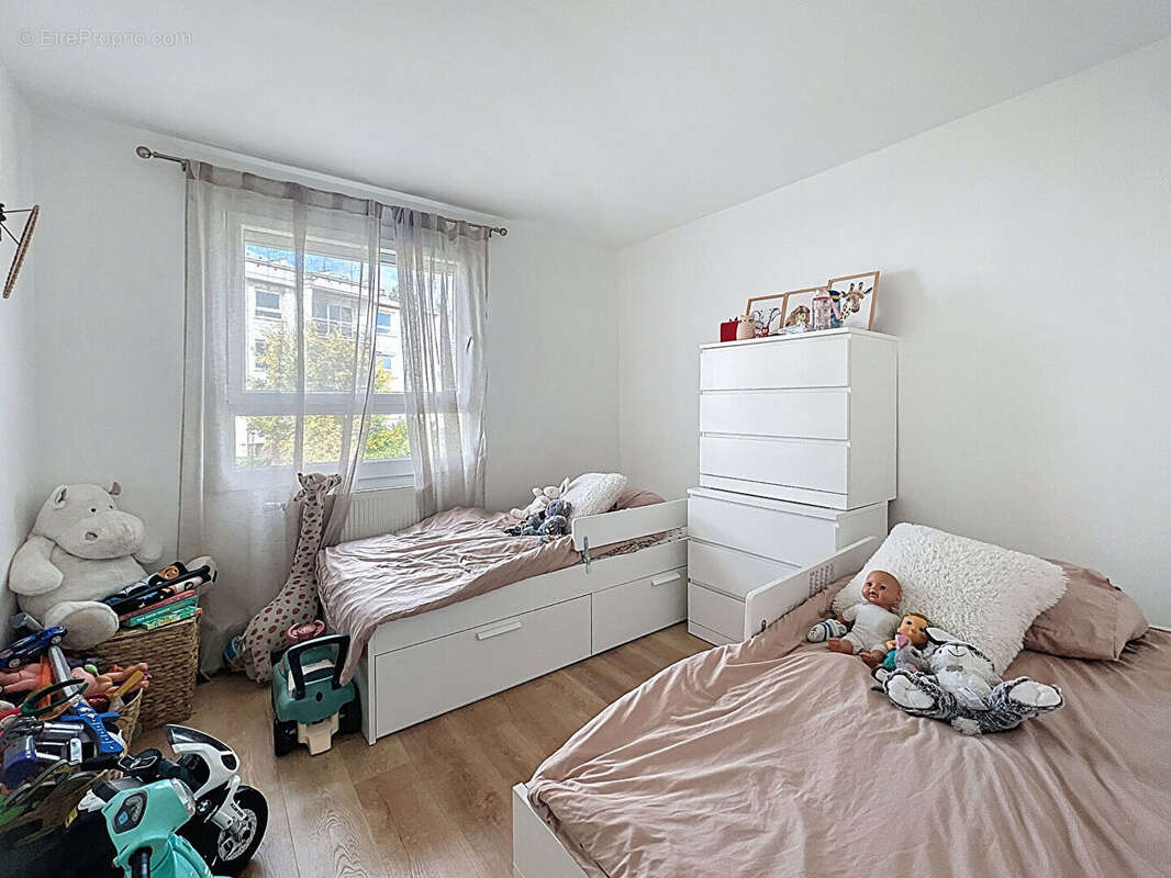 Appartement à SURESNES