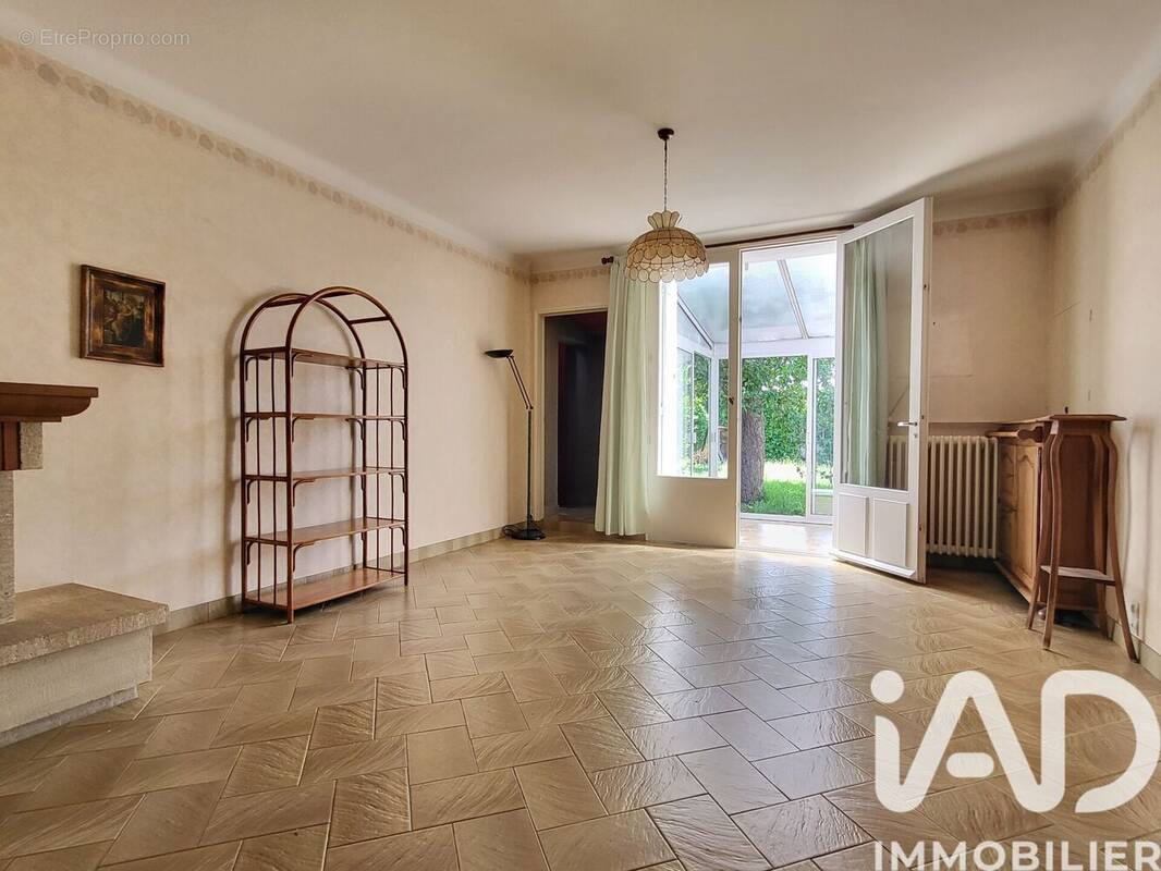 Photo 1 - Maison à BOUGUENAIS