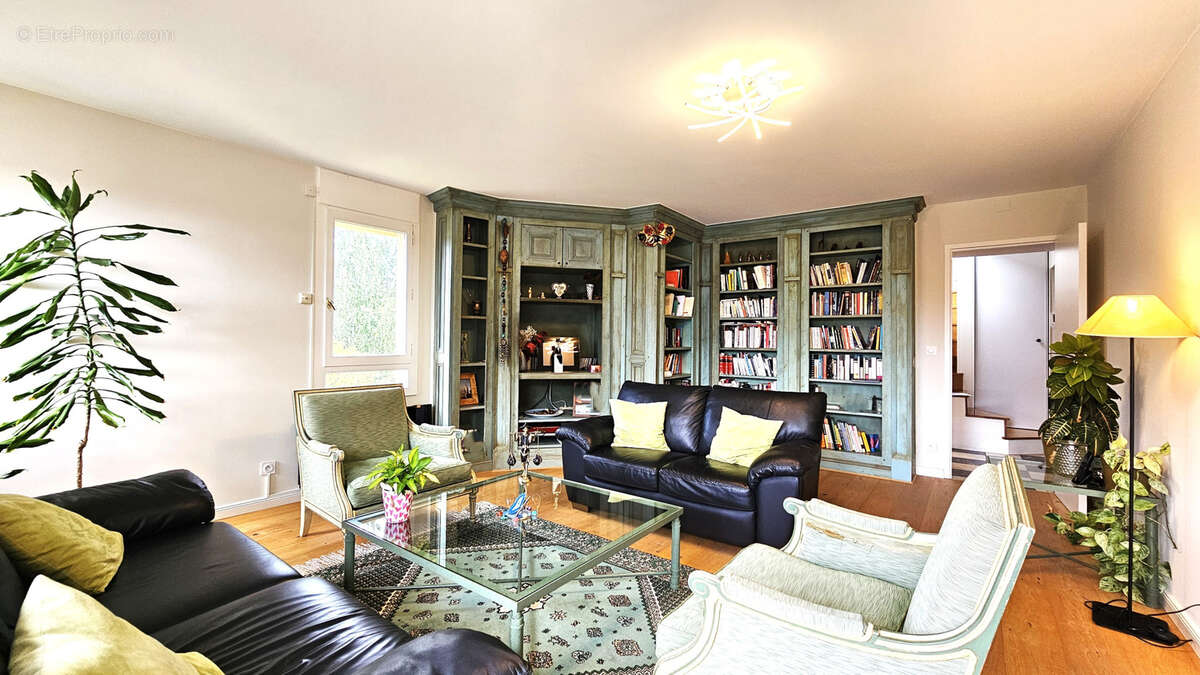 Appartement à FERNEY-VOLTAIRE