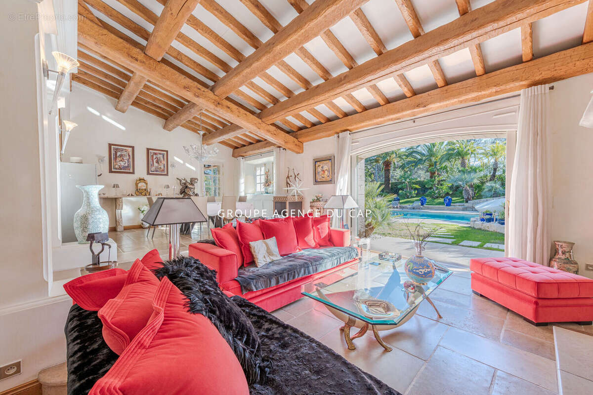 Magnifique villa en pierres au coeur des golfs avec piscine - photo 4