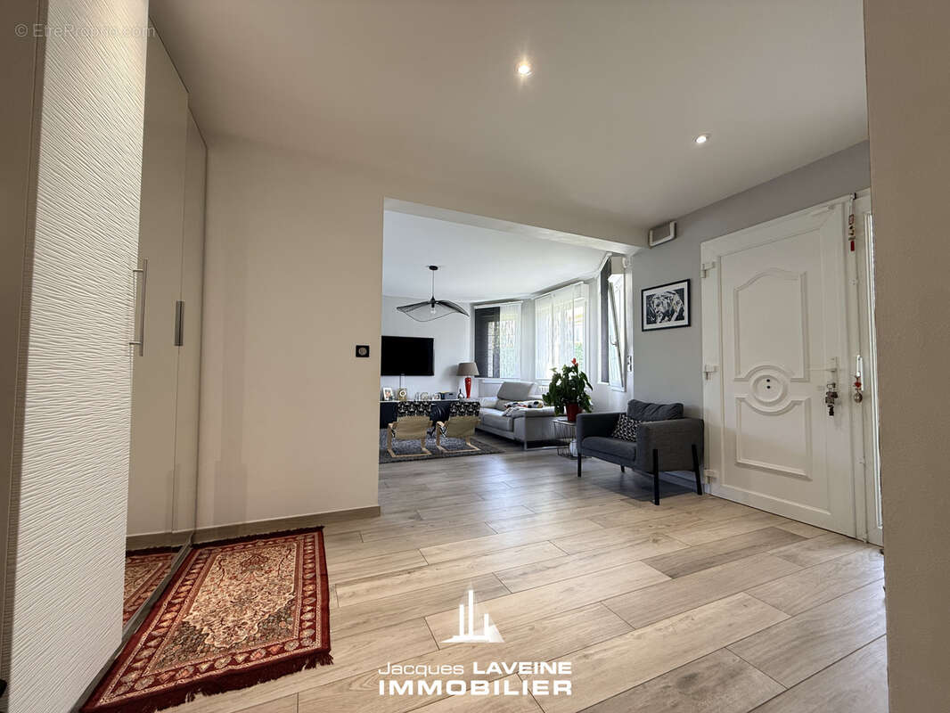 Maison à CORNY-SUR-MOSELLE