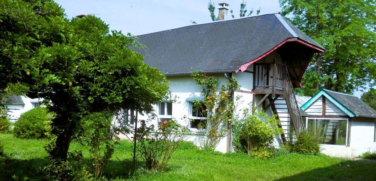 Maison à GRANDVILLIERS