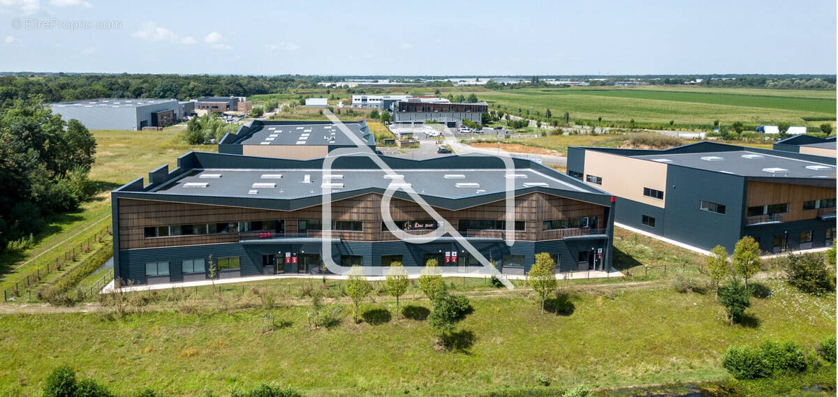 Commerce à MOISSY-CRAMAYEL