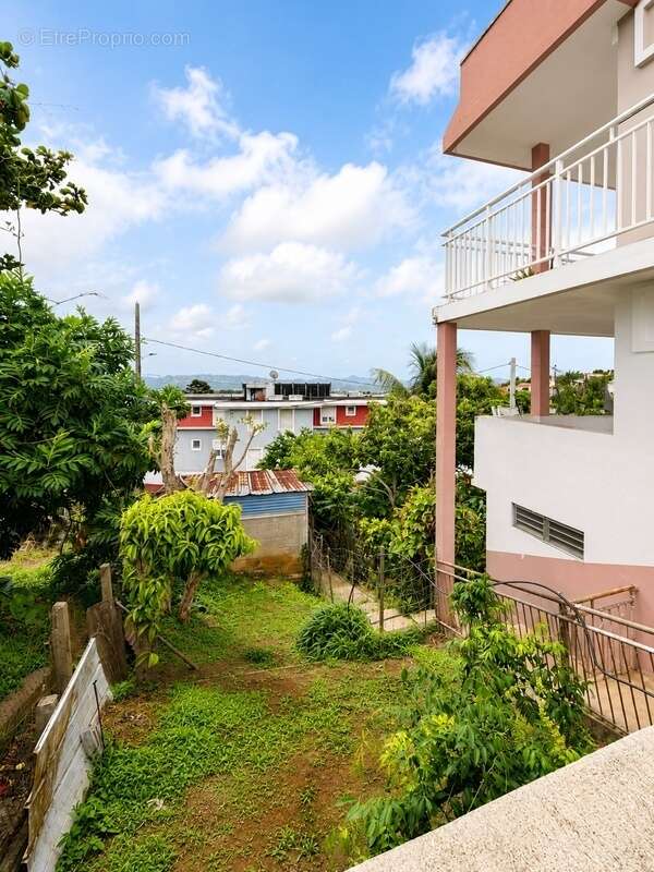 Maison à vendre 8 pièces FORT DE FRANCE (972) - photo 2