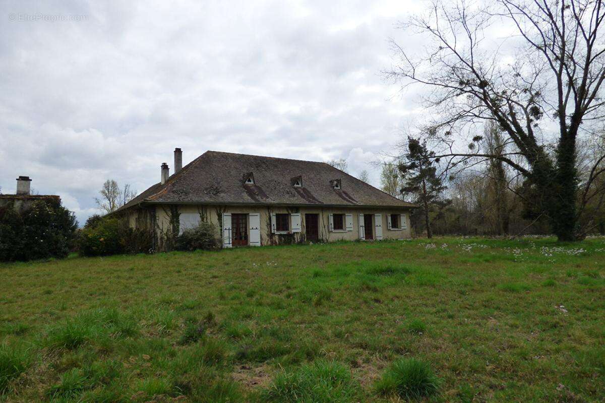 Maison de caractère avec un lac privé - photo 2