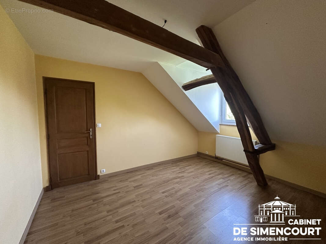 Maison à SAINT-SAUFLIEU