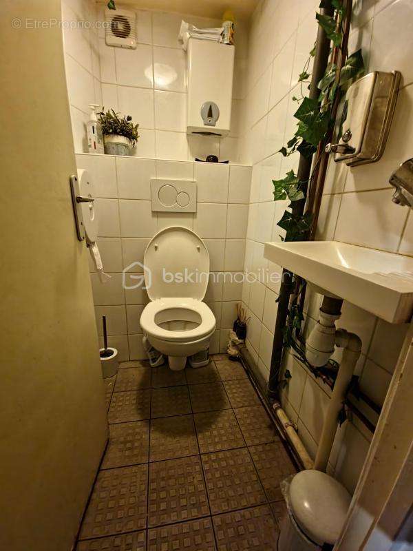 Commerce à PARIS-11E