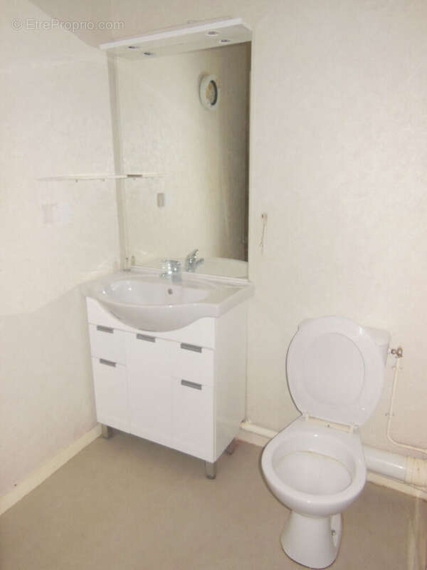 Appartement à VAL-DE-REUIL