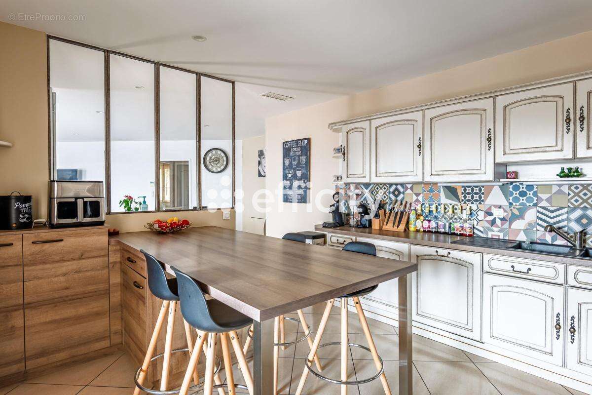 Maison 170 m² à Narbonne  - photo 7