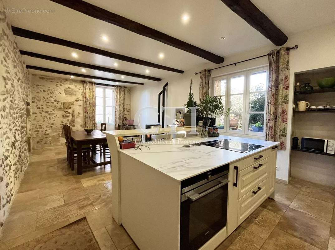 Maison à VAISON-LA-ROMAINE