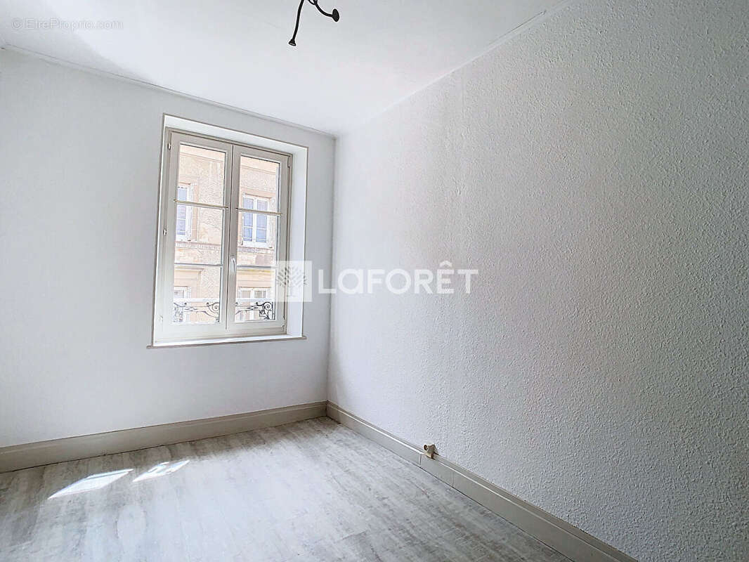 Appartement à NEUFCHATEAU