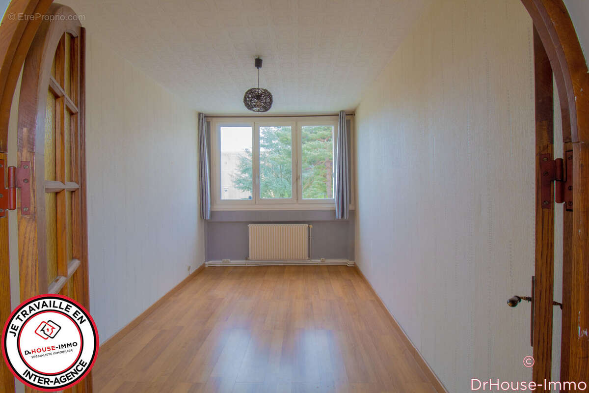 Appartement à BEYNES