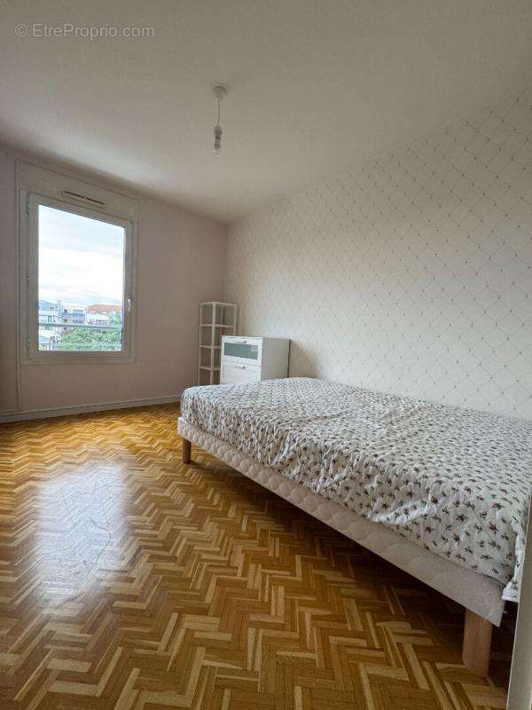 Appartement à BRON