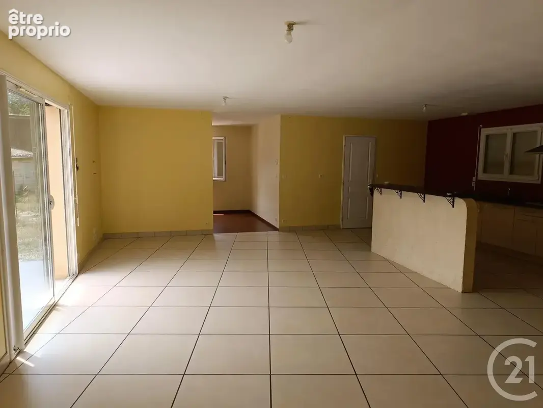 Maison 6 pièces 127 m² à vendre à Cercoux (17270) - photo 2