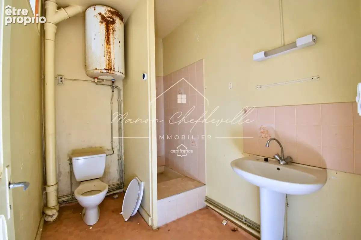 Appartement T3 56,25m² - À RENOVER – Lanobre (15) - photo 3
