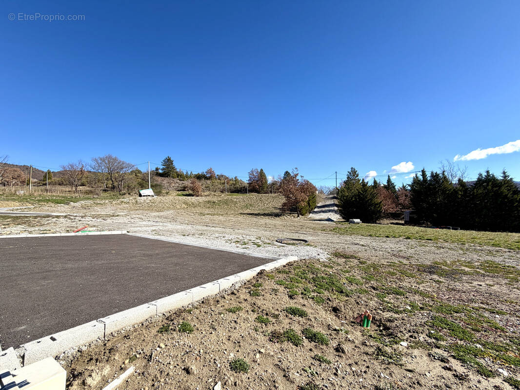 Terrain à BEVONS