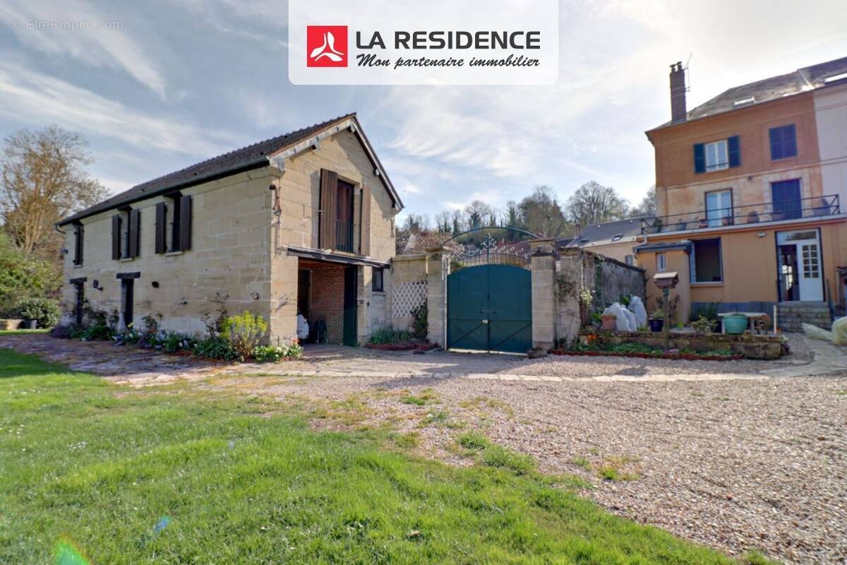 Maison à SAINT-CLAIR-SUR-EPTE