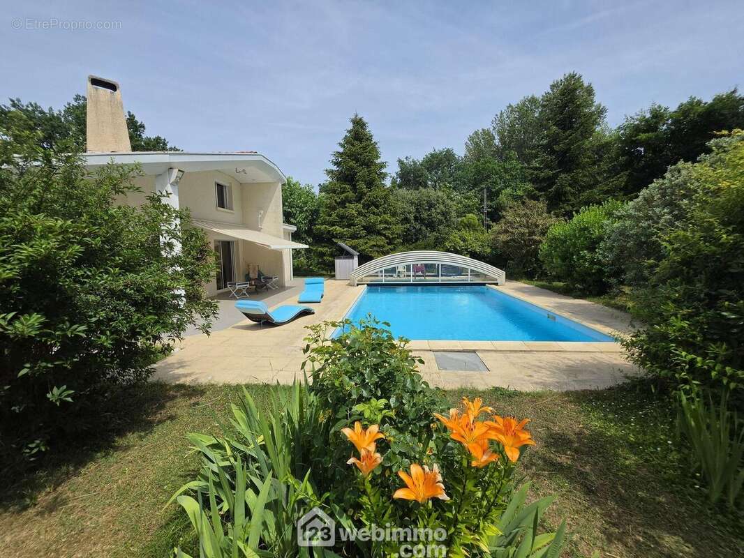 Un cadre de vie exceptionnel - Maison à BLANQUEFORT