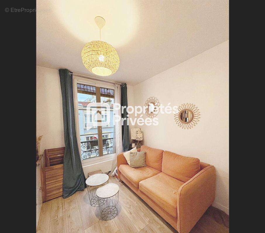 75011 - COUP DE COEUR - Studio rénové + meublé - Quartier Charonne - photo 2