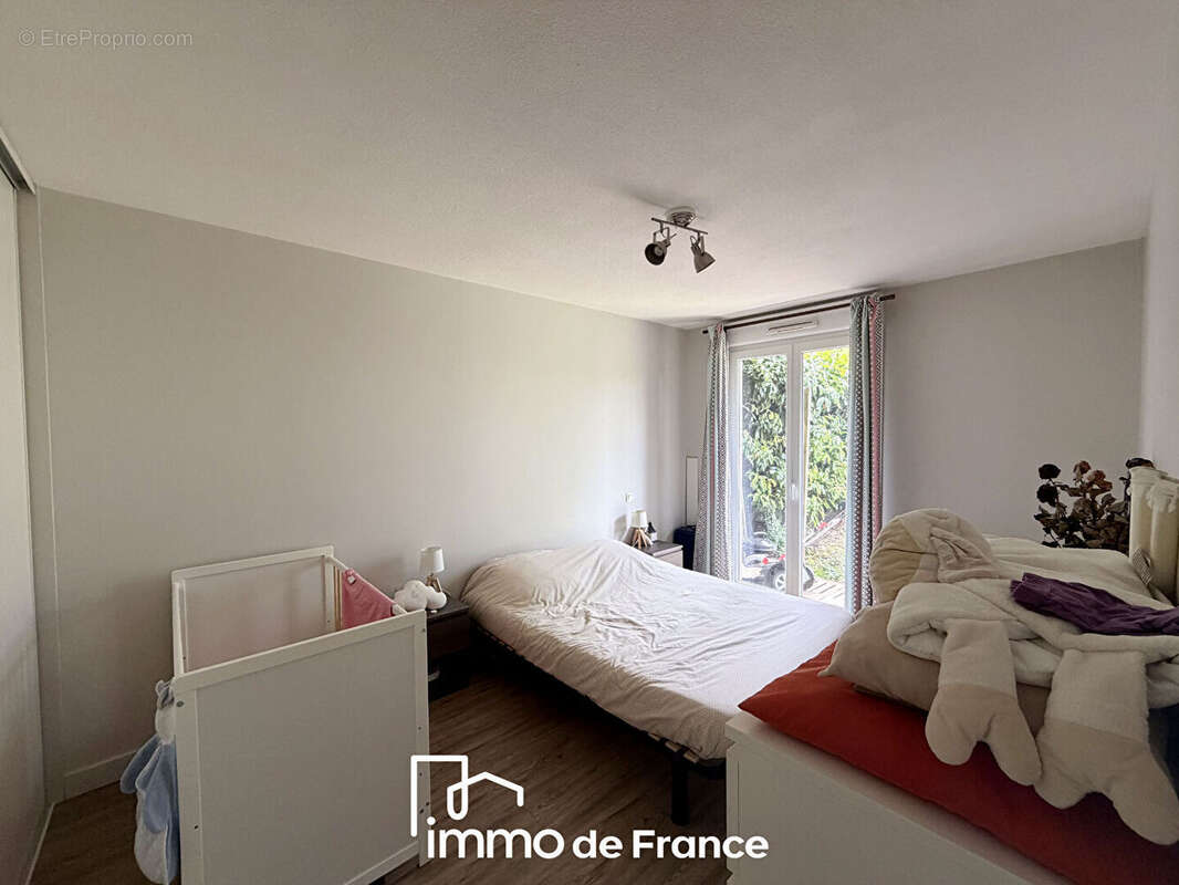 Appartement à LUC-LA-PRIMAUBE