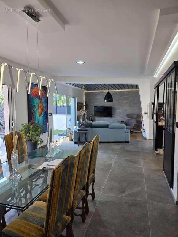 Coup de cœur ! Magnifique villa contemporaine de 136 m² et garage/dépendance de 125 m² – Chambaron-sur-Morge (Pontmort) - photo 3