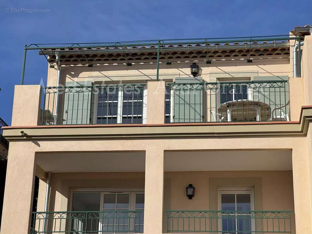 Appartement à GRIMAUD