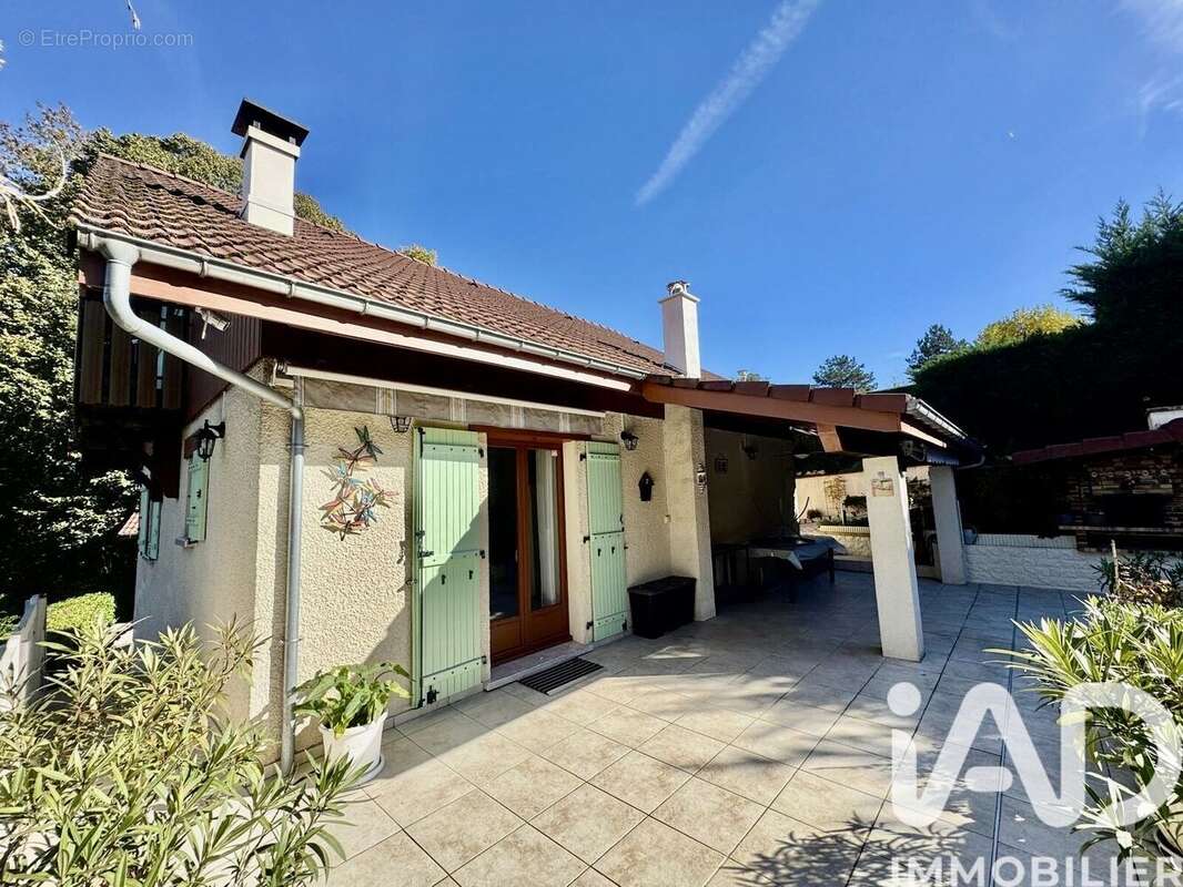 Photo 2 - Maison à SAINT-JULIEN-EN-GENEVOIS