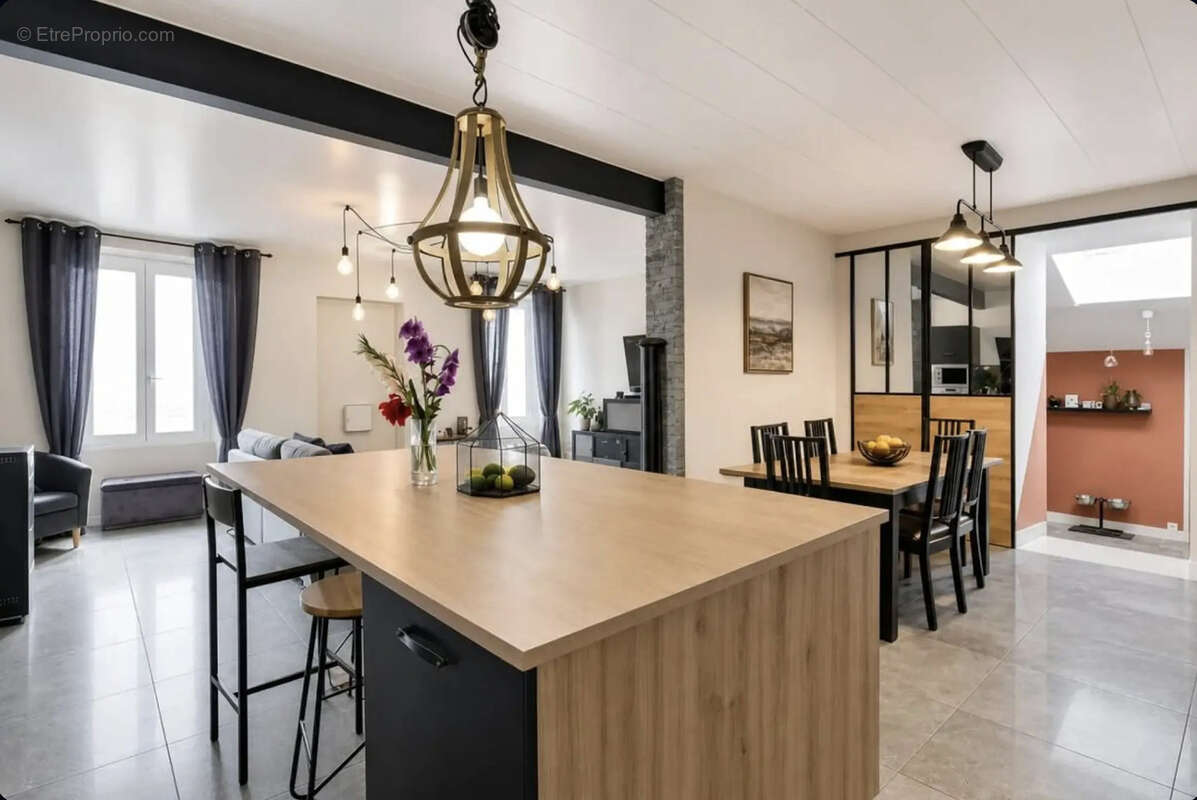 Maison 200 m² à Lieusaint  - photo 7
