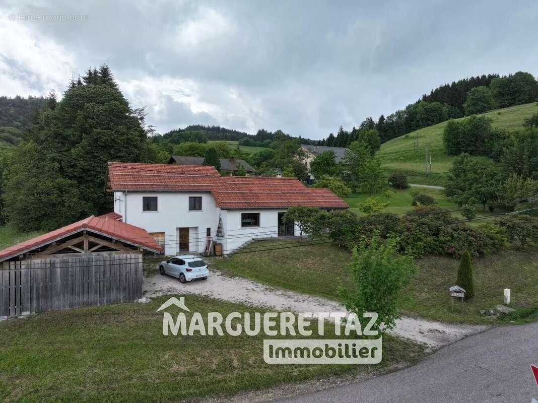 Maison à BOGEVE