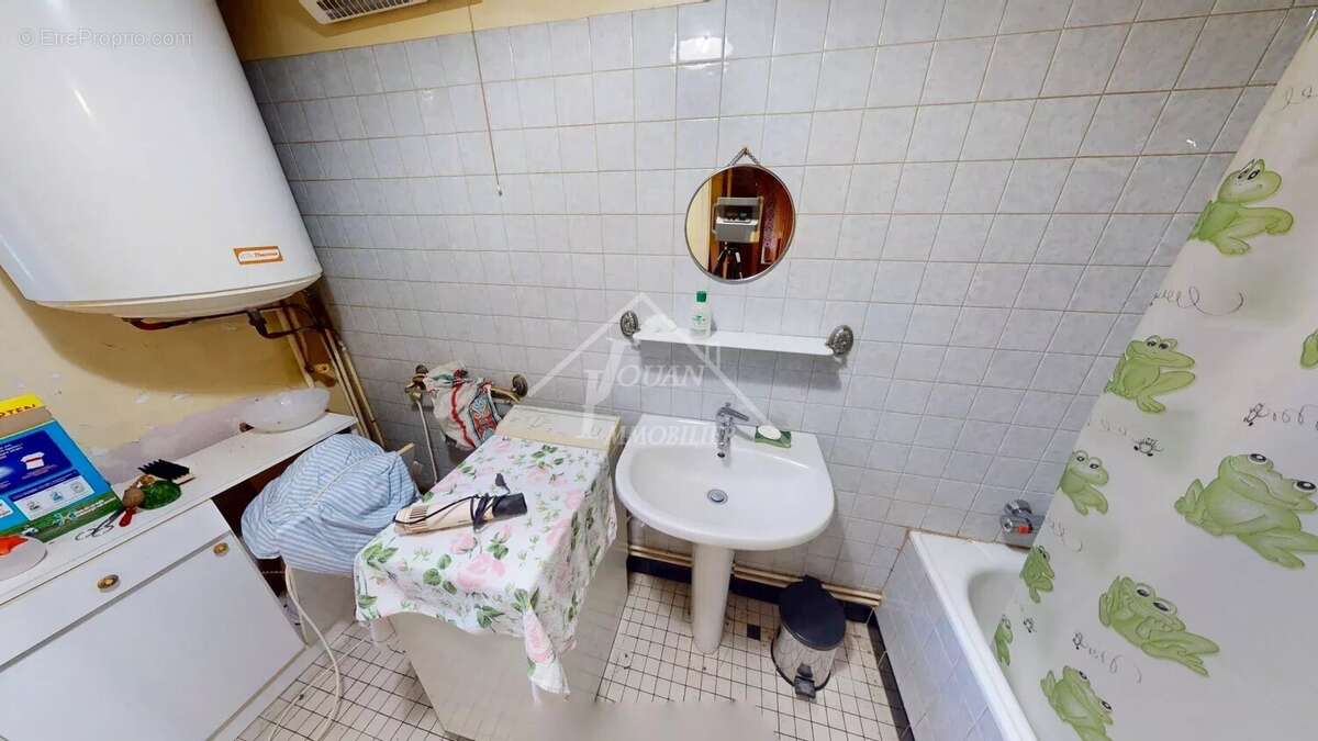 Maison à BELLENAVES