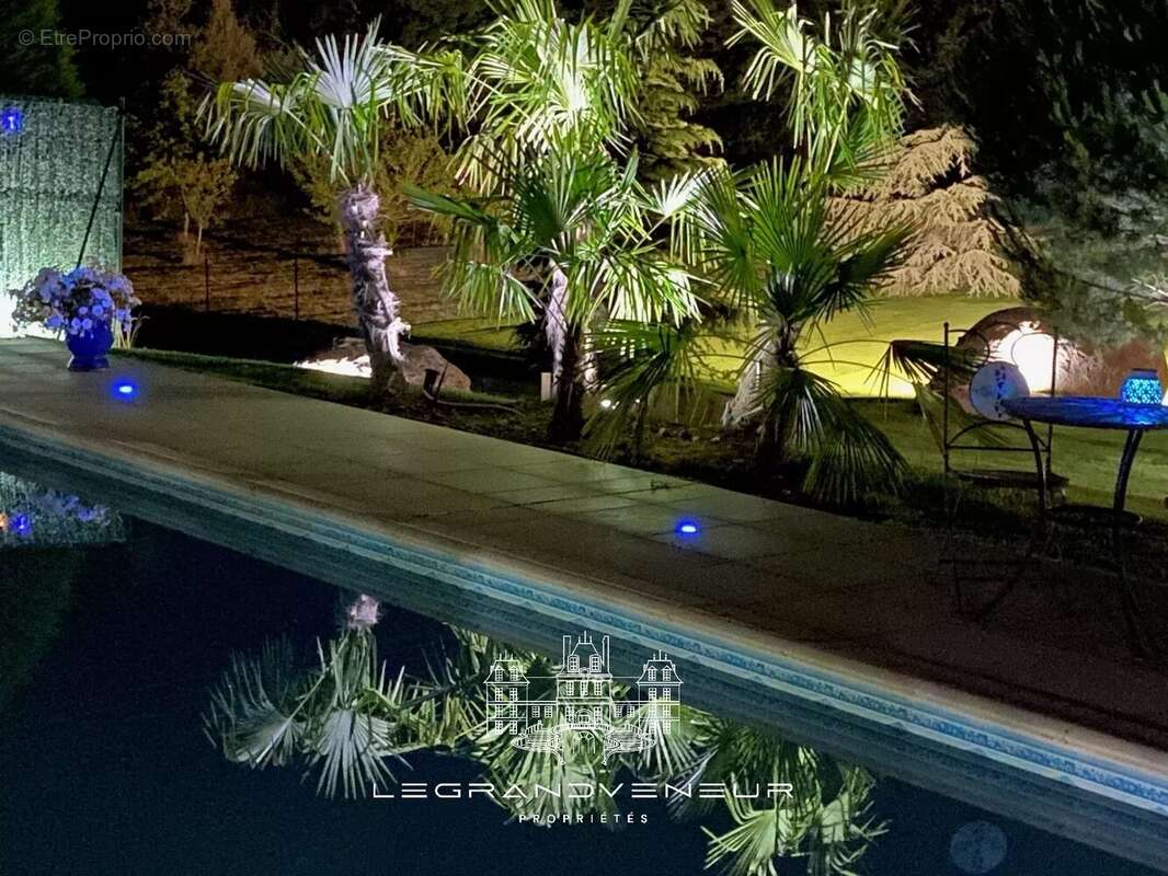 Maison à FONTAINEBLEAU