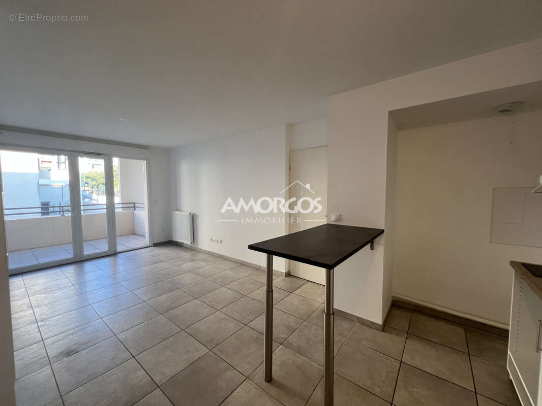 Joli T2 récent avec terrasse et stationnement - photo 5