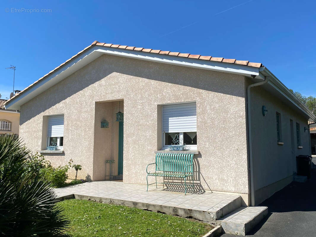 Maison à CARBON-BLANC