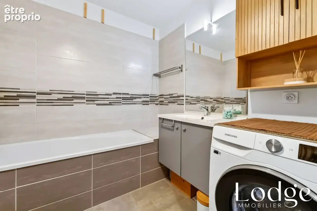 Appartement 3 pièces 65 m² à vendre à Chateauneuf-Le-Rouge (13790) - photo 4