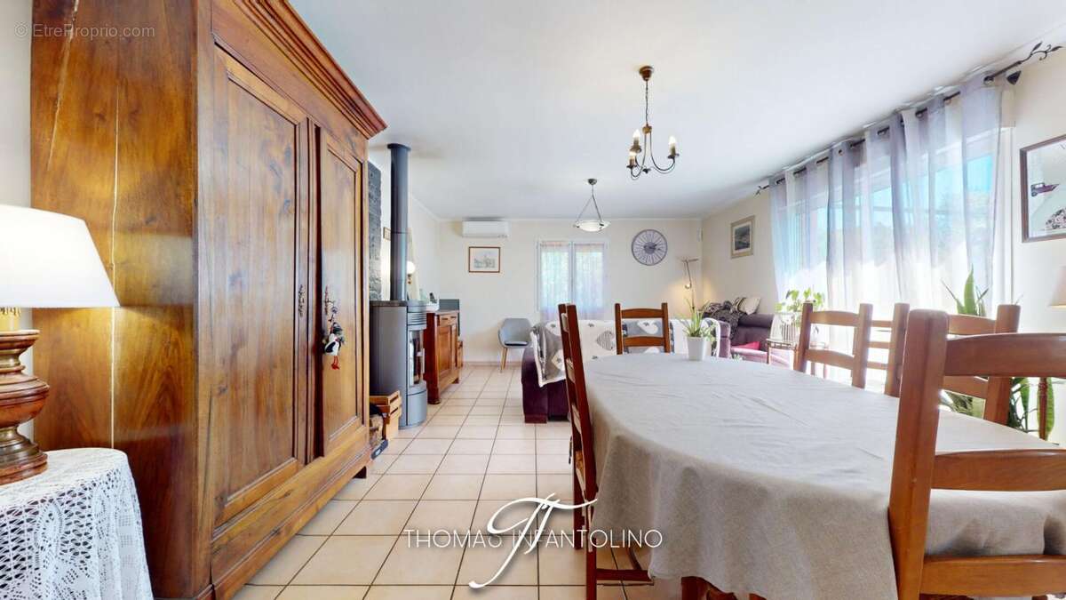 En exclusivite - plain pied - 4 chambres - piscine - panneaux solaire - photo 4