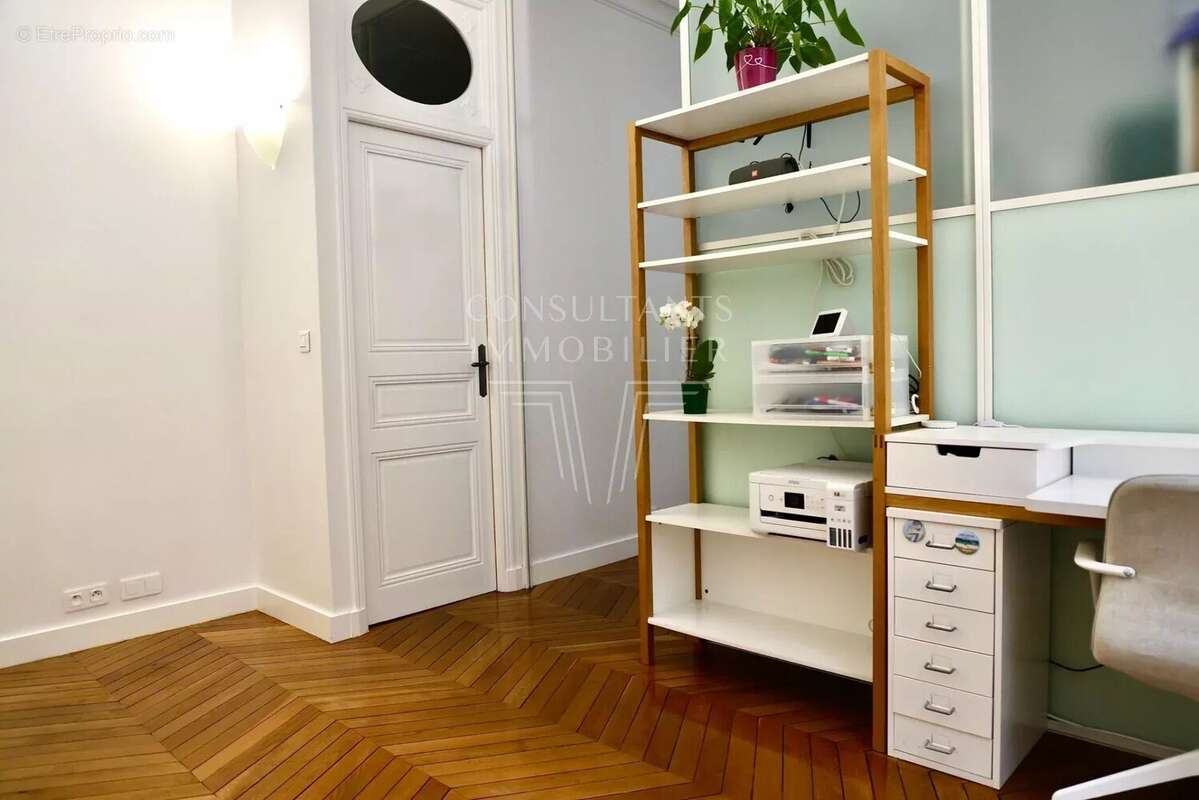Appartement à PARIS-7E
