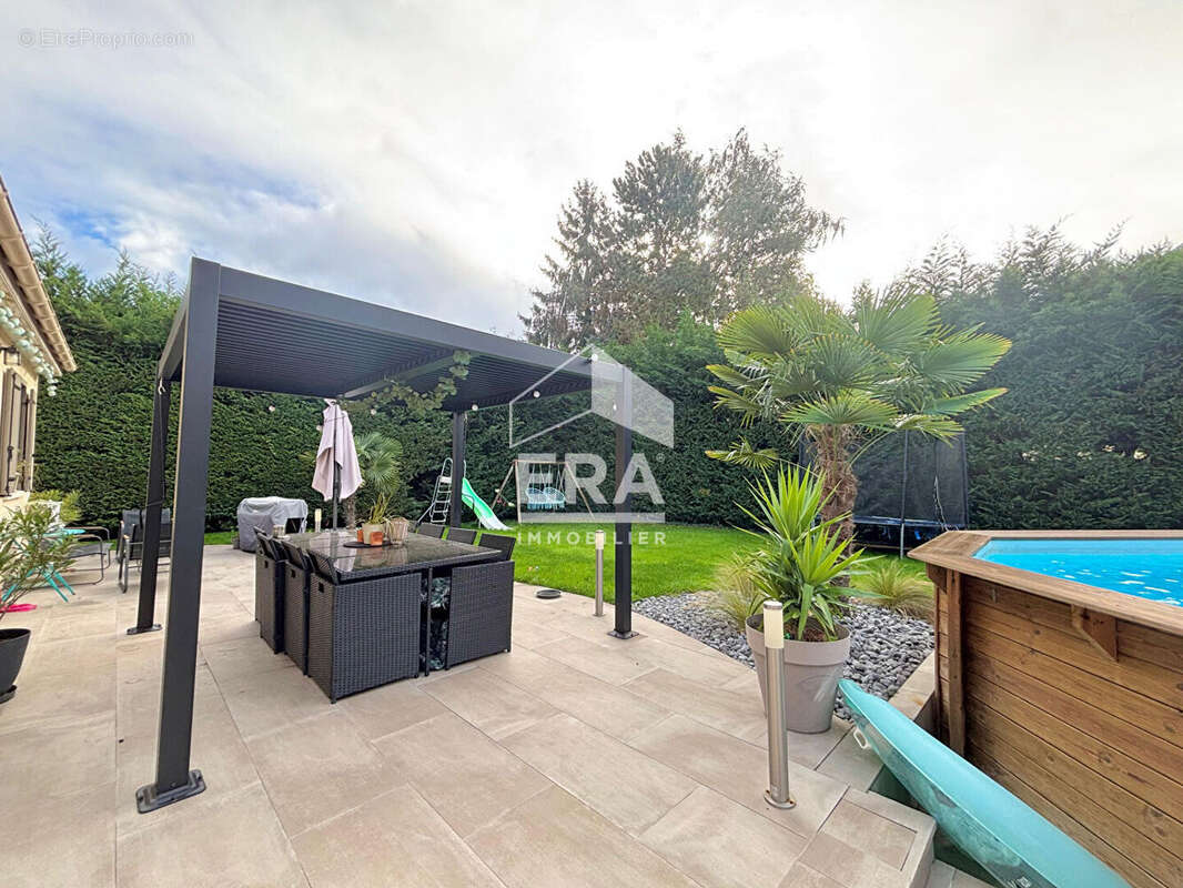 Maison à LA QUEUE-EN-BRIE