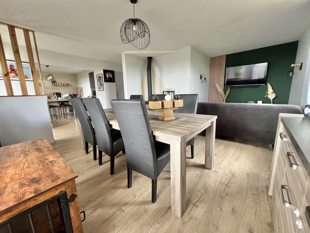 Maison à CHASTEL-NOUVEL