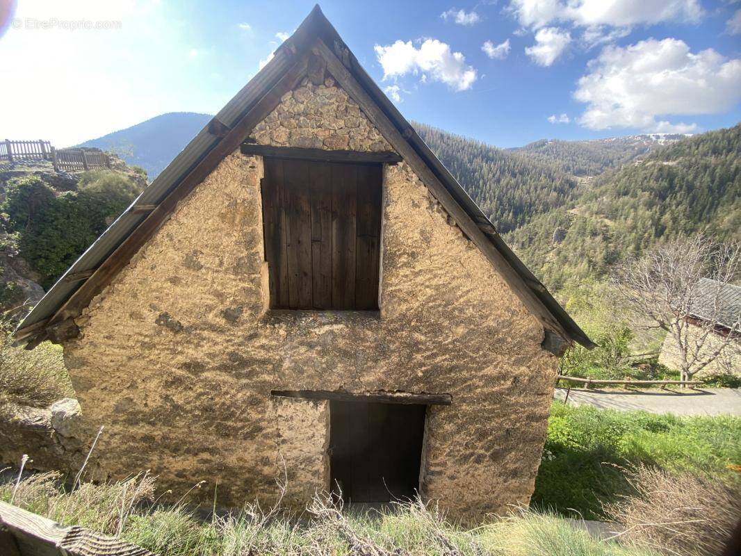 Maison à ROUBION