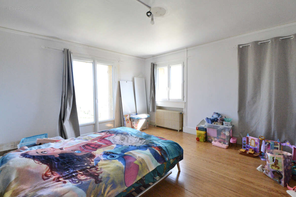 Maison à LA CLAYETTE