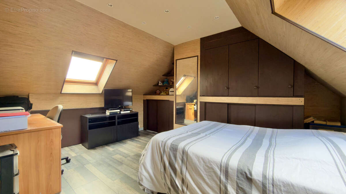 Maison à SAVIGNY-SUR-ORGE