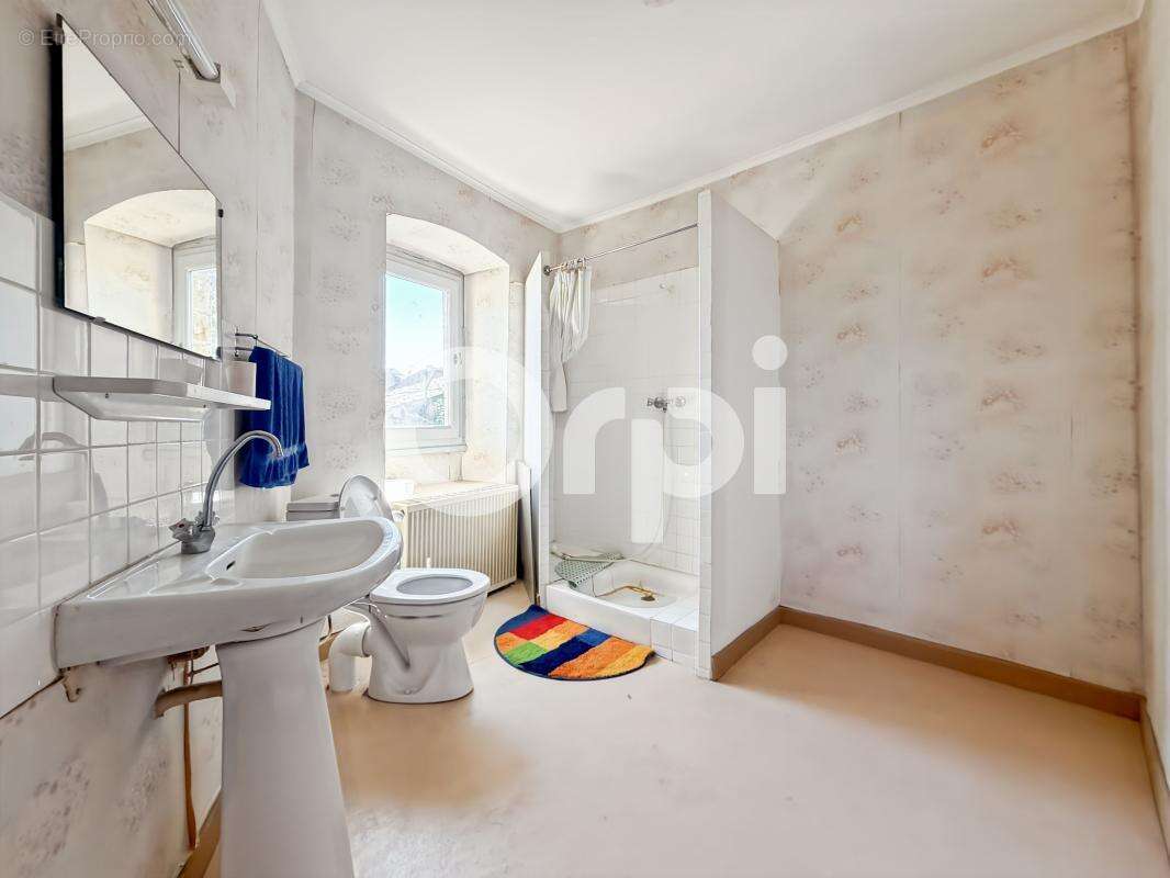 Maison avec terrain attenant À Vendre - photo 15