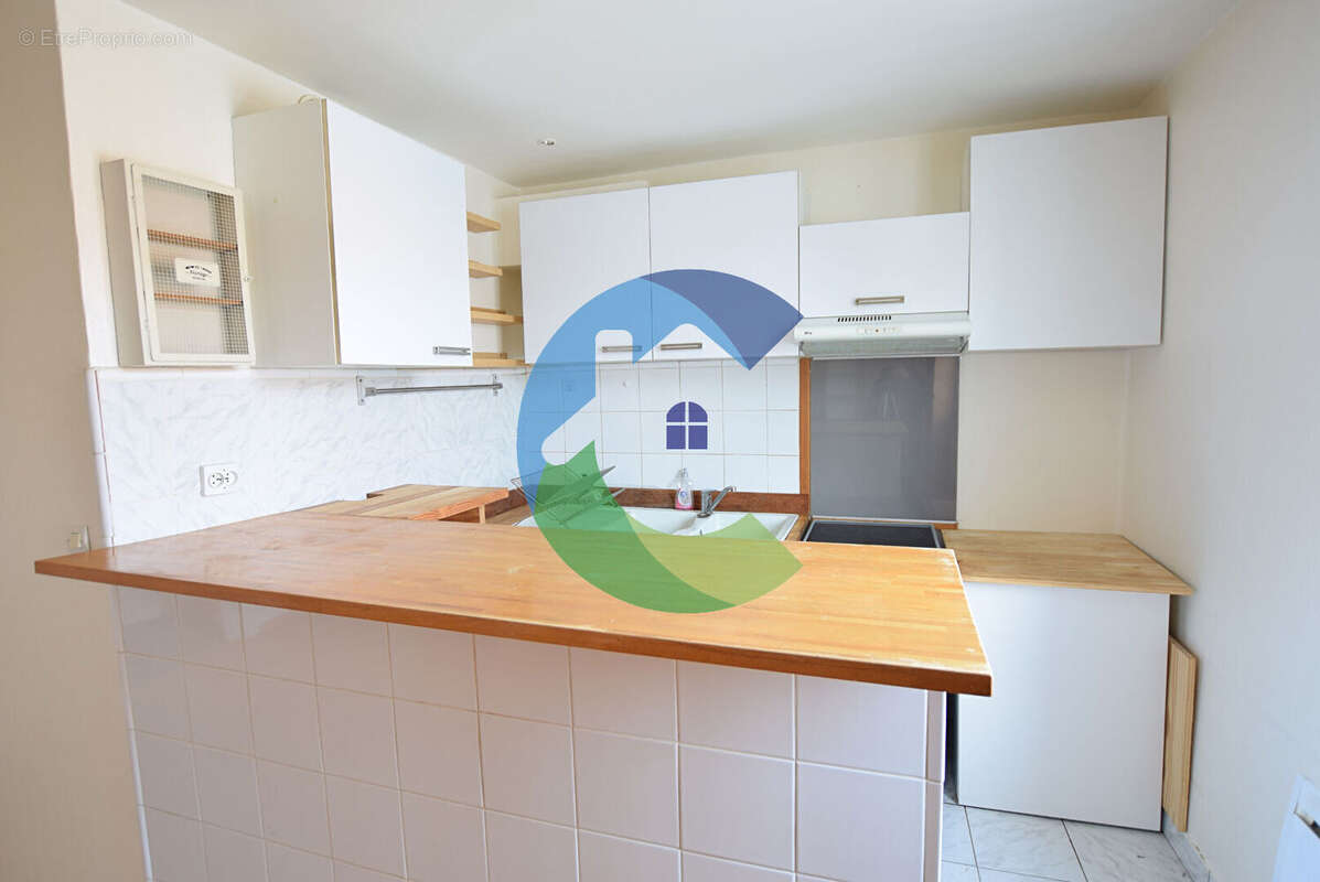 Appartement à SAULX-LES-CHARTREUX